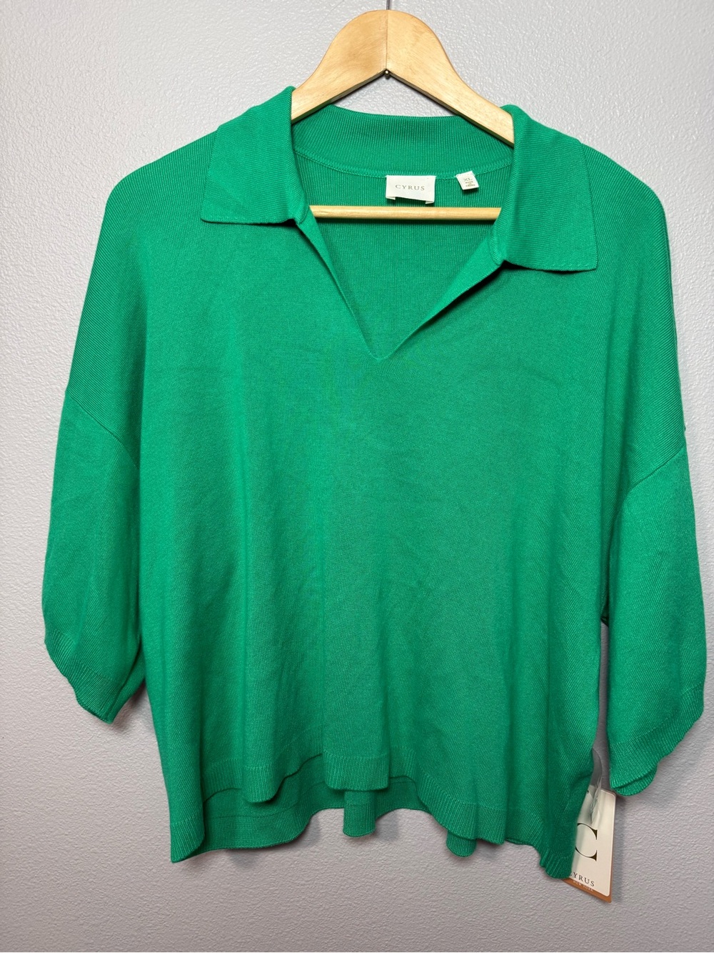 Cyrus Emerald Green Collared Short Sleeve Sweater Size XL NWT